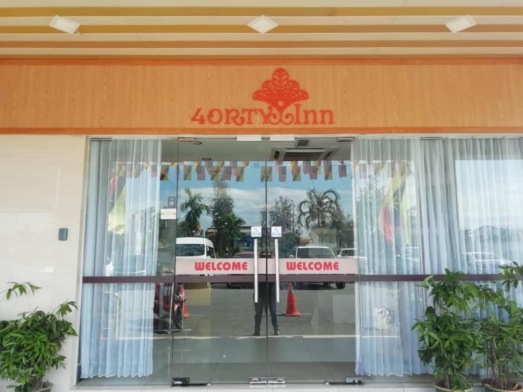 4Orty Inn Bintulu Extérieur photo
