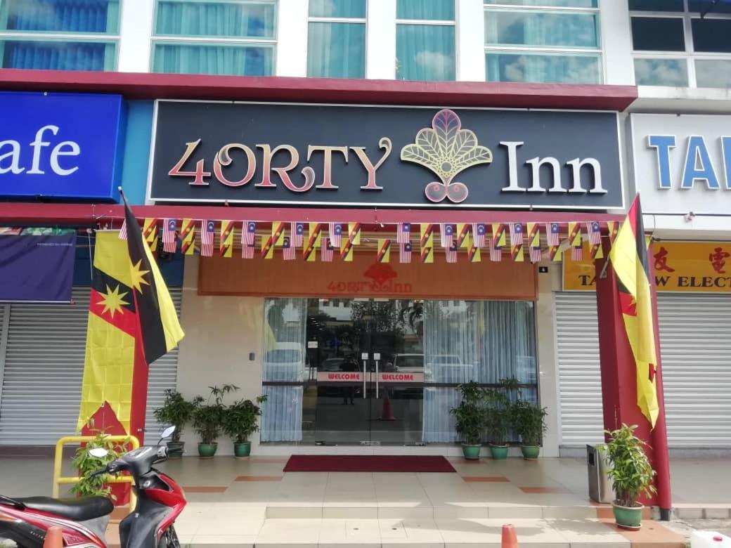 4Orty Inn Bintulu Extérieur photo