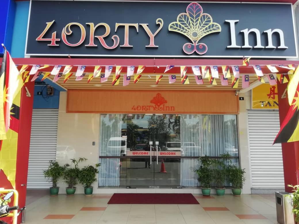 4Orty Inn Bintulu Extérieur photo