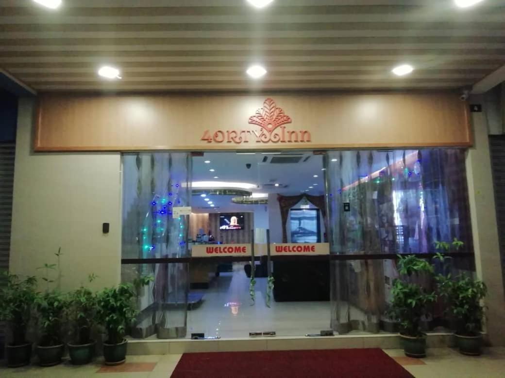 4Orty Inn Bintulu Extérieur photo