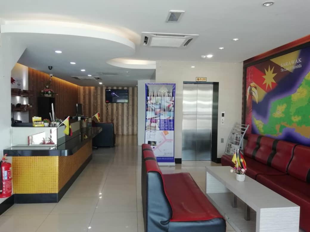 4Orty Inn Bintulu Extérieur photo