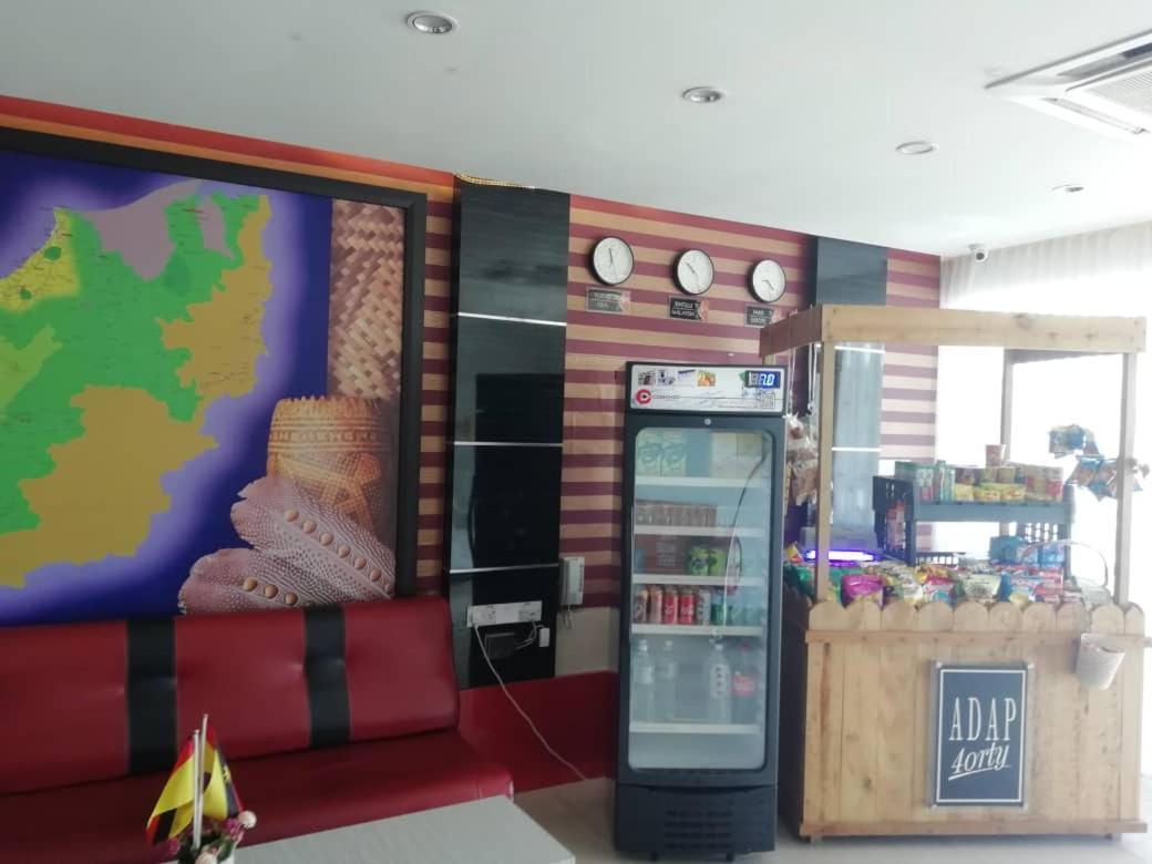 4Orty Inn Bintulu Extérieur photo